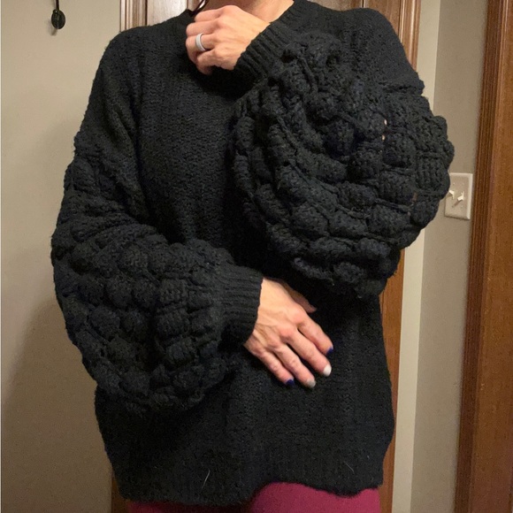 &merci oversized sweater with puffy sleeves - Picture 2 of 3